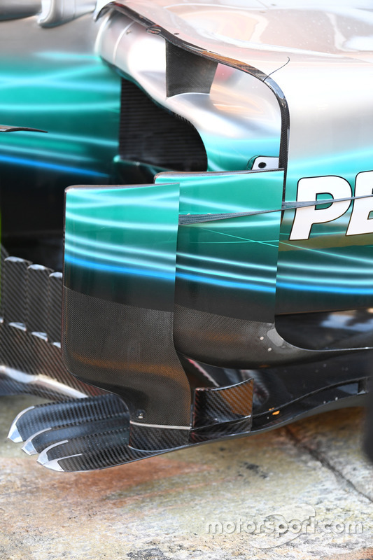 Mercedes-Benz F1 W08  barge board detail