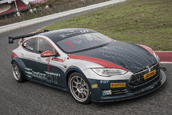 El Tesla Model S P85+ en Montmeló