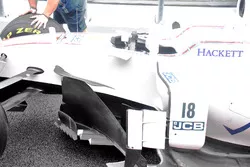 Williams FW40, side