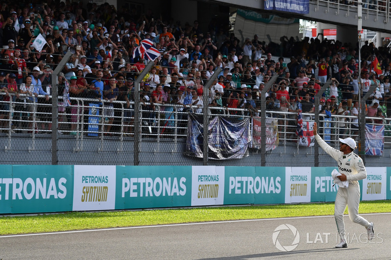 15º GP de Malasia 2017 - Pole para Lewis Hamilton