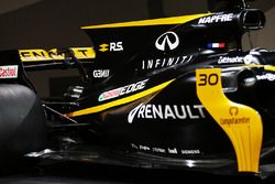 Renault Sport F1 Team RS17 engine cover and rear wing