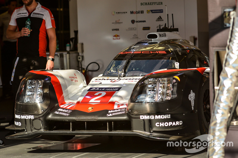#2 Porsche Team Porsche 919 Hybrid