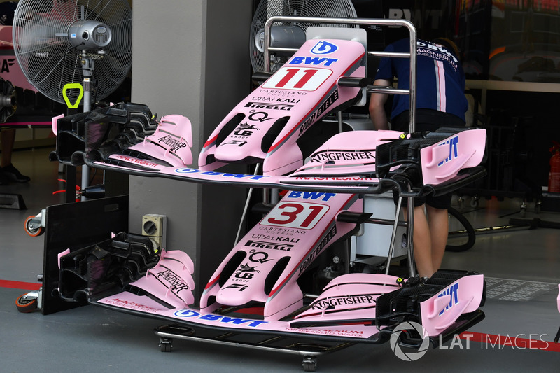 Nez et ailerons avant de la Sahara Force India VJM10