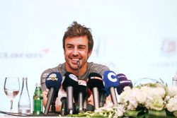 Fernando Alonso anuncia su acuerdo para la carrera en el 2017 de las 500 millas de Indianápolis en e
