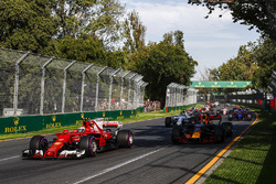 Kimi Raikkonen, Ferrari SF70H, Max Verstappen, Red Bull Racing RB13