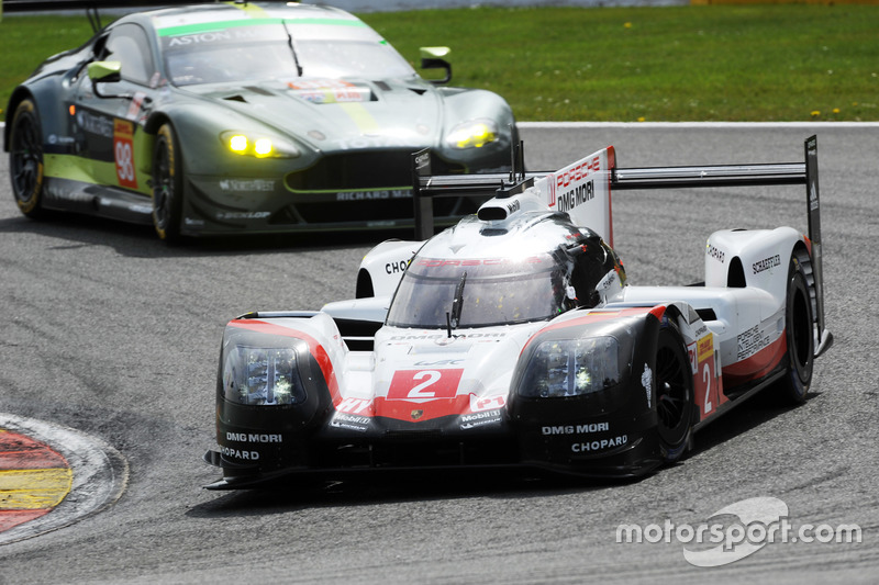 #2 Porsche Team Porsche 919 Hybrid: Timo Bernhard, Earl Bamber, Brendon Hartley