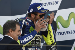 Podio: il terzo classificato Valentino Rossi, Yamaha Factory Racing