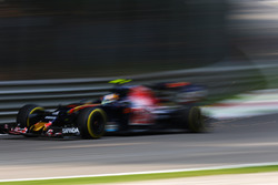 Карлос Сайнс-мл., Scuderia Toro Rosso STR11