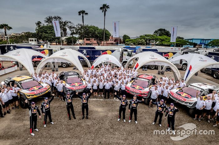 #300 Peugeot Sport Peugeot 3008 DKR: St?phane Peterhansel, Jean-Paul Cottret, #303 Peugeot Sport Peugeot 3008 DKR: Carlos Sainz, Lucas Cruz, #308 Peugeot Sport Peugeot 3008 DKR: Cyril Despres, David Castera, #306 Peugeot Sport Peugeot 3008 DKR: S?bastien L