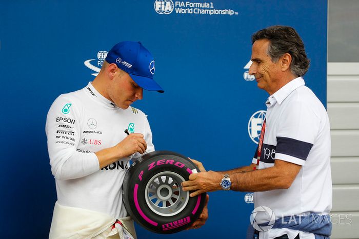 Poleman: Valtteri Bottas, Mercedes AMG F1 y Nelson Piquet Sr