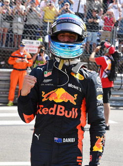Pole sitter Daniel Ricciardo, Red Bull Racing celebrates in parc ferme