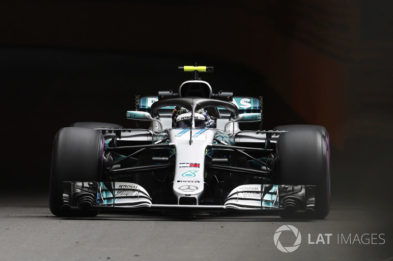 Valtteri Bottas, Mercedes AMG F1 W09, Mika Hakkinen'den esinlenerek dizayn edilmiş kaskıyla