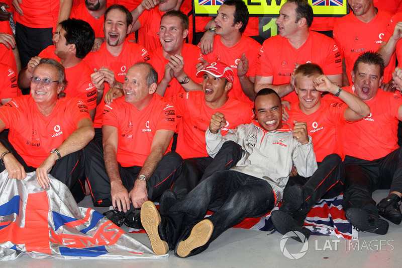 Льюіс Хемілтон, McLaren, з командою