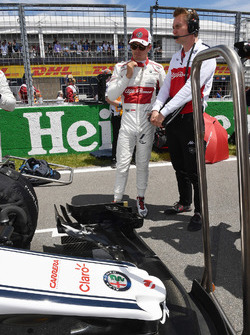 Charles Leclerc, Sauber on the grid