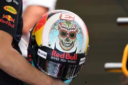 Daniel Ricciardo, Red Bull Racing helmet