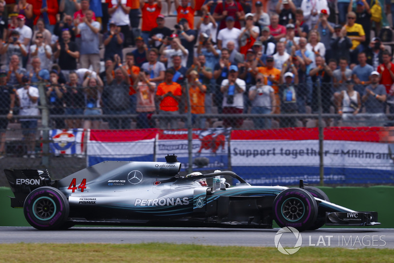 Lewis Hamilton, Mercedes AMG F1 W09, celebrates victory