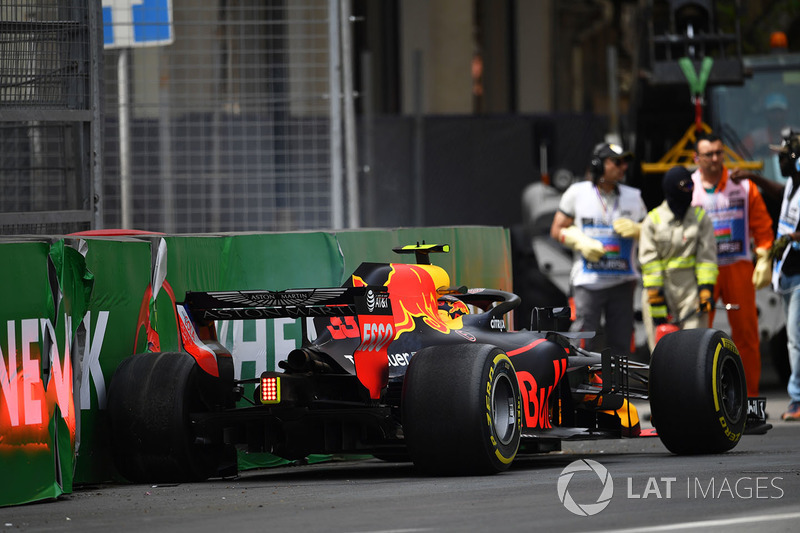 Max Verstappen, Red Bull Racing RB14 kecelakaan