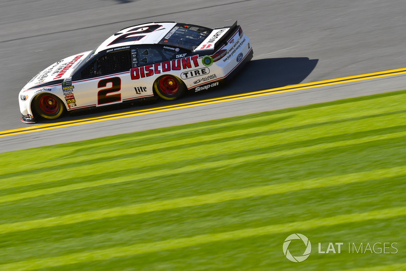 Brad Keselowski, Team Penske, Discount Tire Ford Fusion