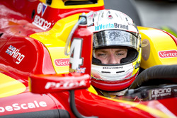 Jordan King, ingeniero de carrera