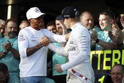 1. Valtteri Bottas, Mercedes AMG F1; 4. Lewis Hamilton, Mercedes AMG F1