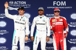 Parc Fermé: 2. Nico Rosberg, Mercedes AMG F1; 1. Lewis Hamilton, Mercedes AMG F1; 3. Kimi Räikkönen,