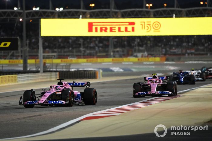 Fernando Alonso, Alpine A522, Esteban Ocon, Alpine A522