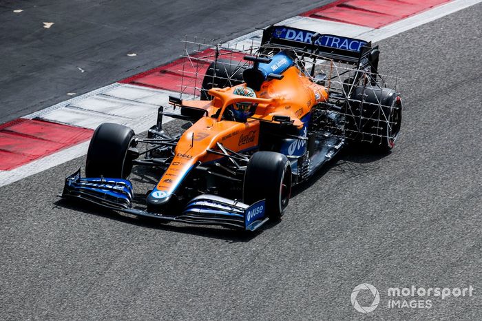 Desde delante: McLaren MCL35M 