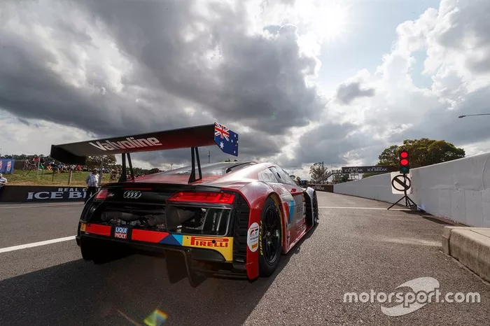 #22 Audi Sport Team Valvoline Audi R8 LMS: Kelvin Van der Linde, Garth Tander, Frederic Vervisch