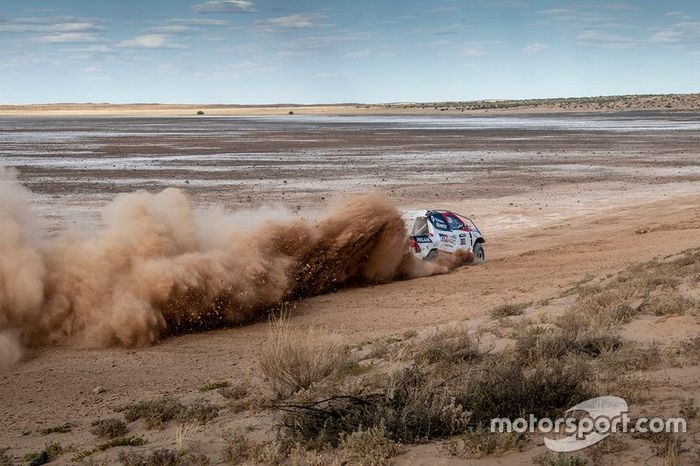 301# Toyota Gazoo Racing Toyota Hilux: Fernando Alonso, Giniel de Villiers