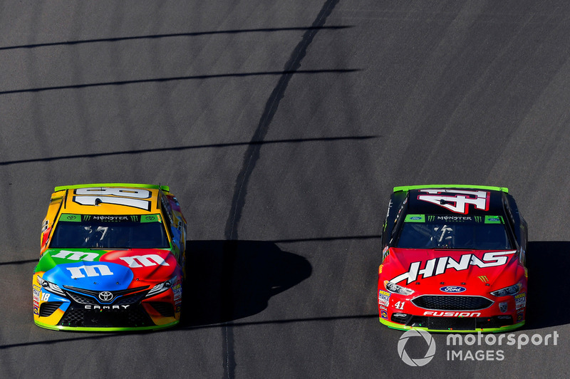 Kyle Busch, Joe Gibbs Racing, Toyota Camry M&M's, Kurt Busch, Stewart-Haas Racing, Ford Fusion State Haas Automation/Monster Energy