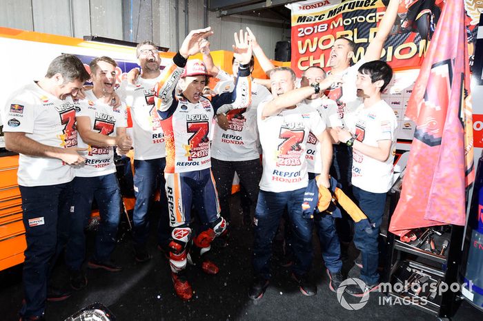 Marc Marquez, Repsol Honda Team celebra con su equipo
