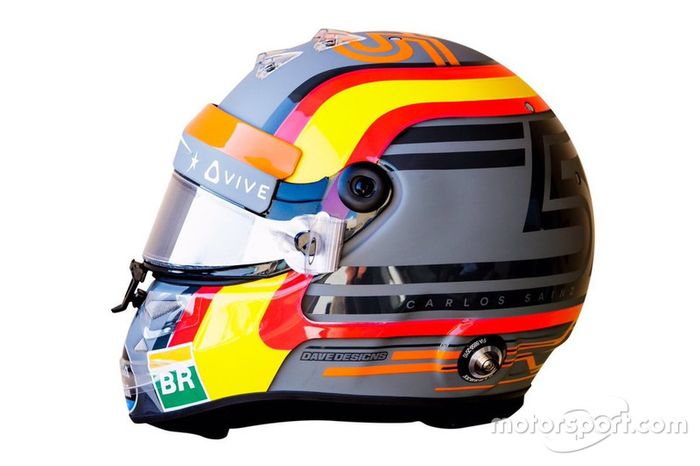 2018: el casco de Carlos Sainz en su debut con McLaren F1 en los test