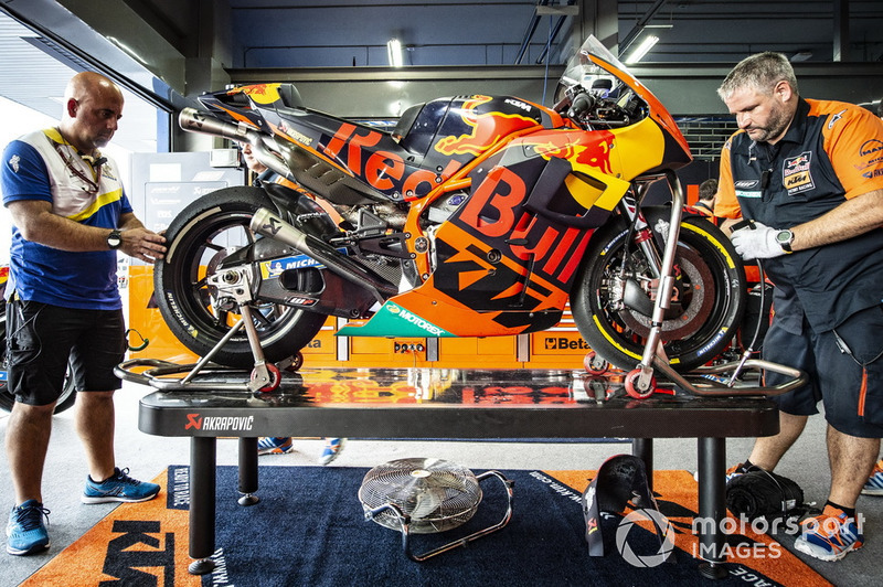 Мотоцикл Пола Еспаргаро, Red Bull KTM Factory Racing