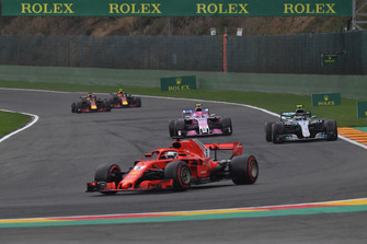 Sebastian Vettel, Ferrari SF71H leads Esteban Ocon, Racing Point Force India VJM11 and Valtteri Bottas, Mercedes AMG F1 W09