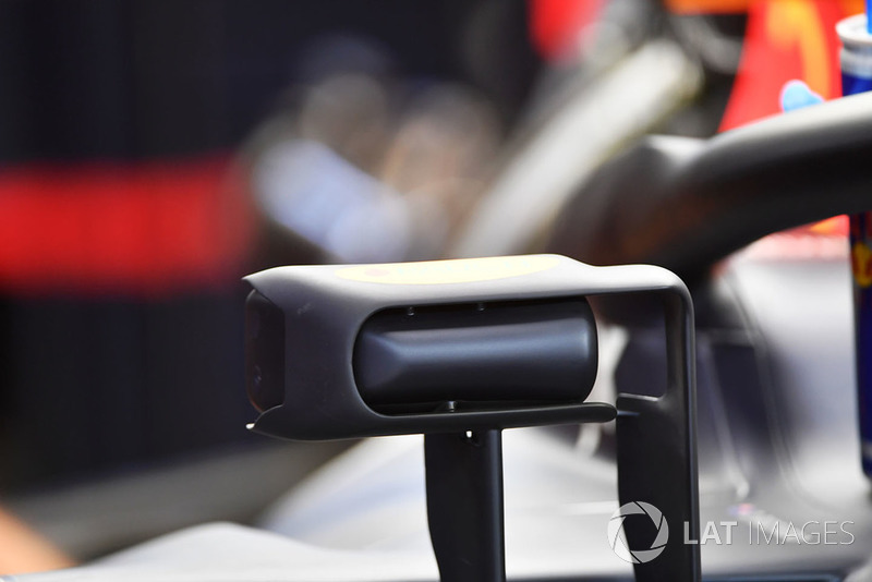 Red Bull Racing RB14 mirror detail
