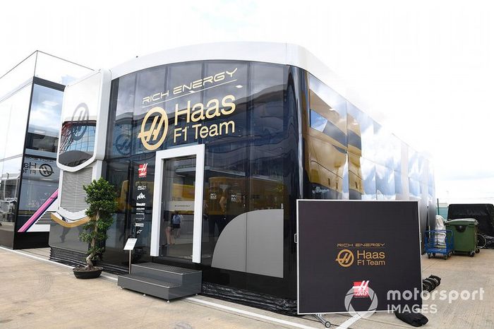 Hospitalidad de Haas F1 en el paddock