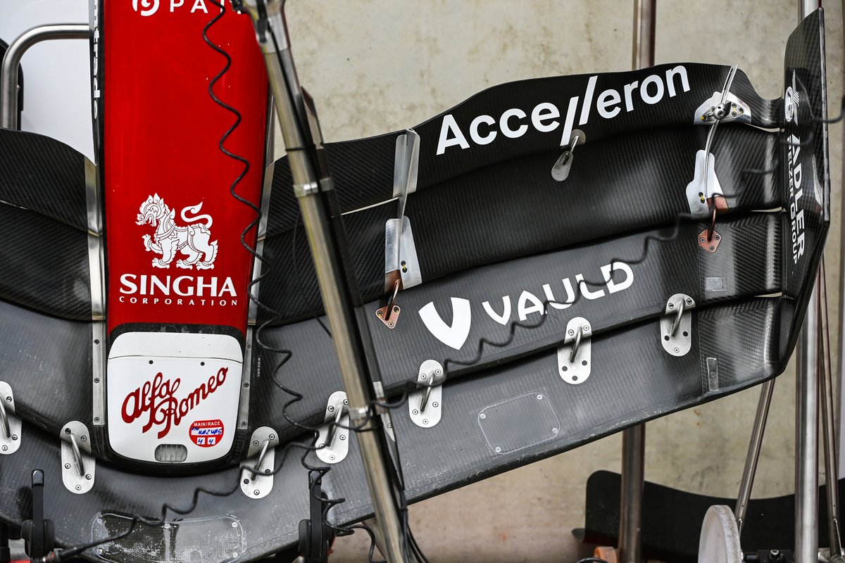 Detalle del alerón delantero del Alfa Romeo Racing C42