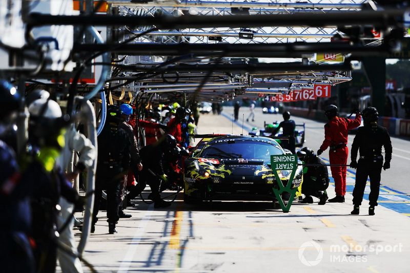#60 Iron Lynx Ferrari 488 GTE EVO: Claudio Schiavoni, Sergio Pianezzola, Paolo Ruberti  