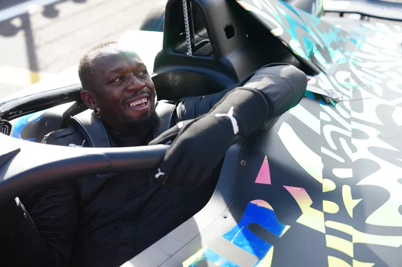 Usain Bolt au volant de la Formule E GENBETA