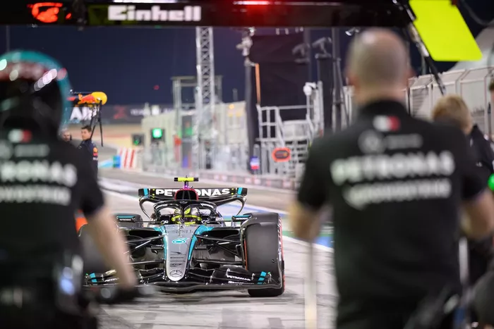 Lewis Hamilton, Mercedes W15