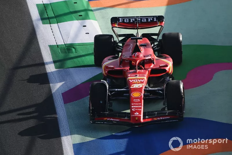 Charles Leclerc, Ferrari SF-24, sort de la piste