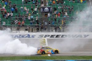 Race winner Kyle Busch, Joe Gibbs Racing, Toyota Camry