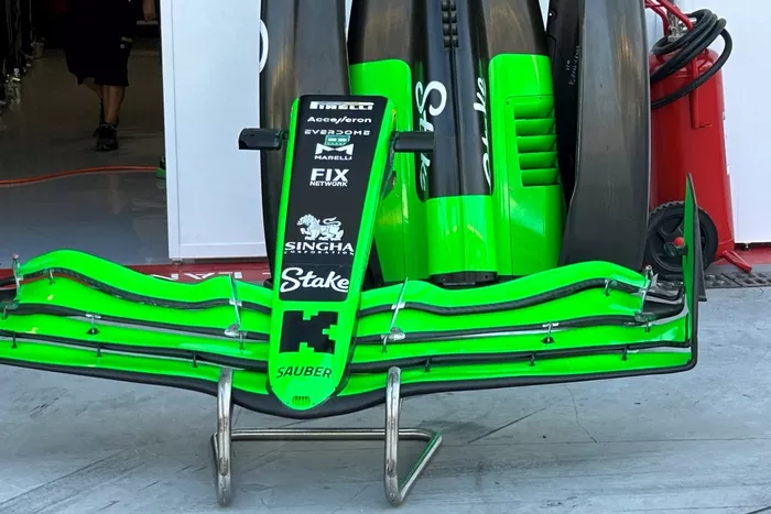 Détails techniques du Sauber C44