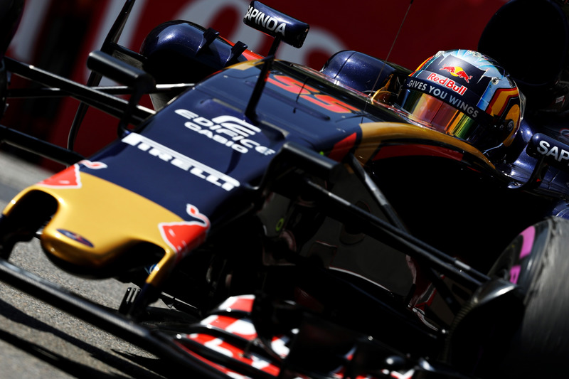 Carlos Sainz Jr., Scuderia Toro Rosso STR11