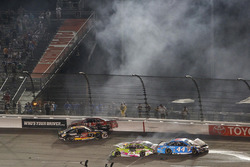 Crash: Ryan Newman, Richard Childress Racing, Chevrolet; Dylan Lupton, BK Racing, Toyota; David Raga