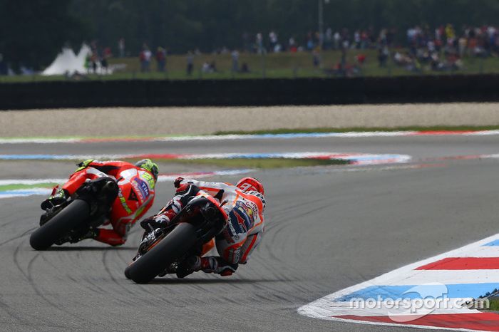 Andrea Iannone, Ducati Team y Marc áarquez, Repsol Honda Team