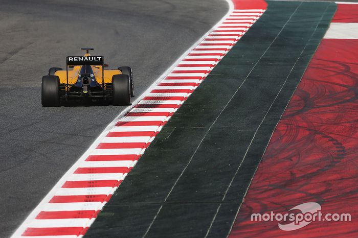 Esteban Ocon, Renault Sport F1 Team, en pruebas en el Circuito de Barcelona Catalunya
