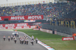 Початок гонки, RedBull Rookies Cup