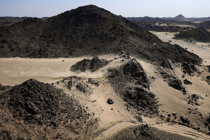 #299 I Dacia Sandriders Dacia: Nasser Al-Attiyah, Fabian Lurquin