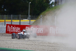 Romain Grosjean, Haas F1 Team VF-18, sort au large